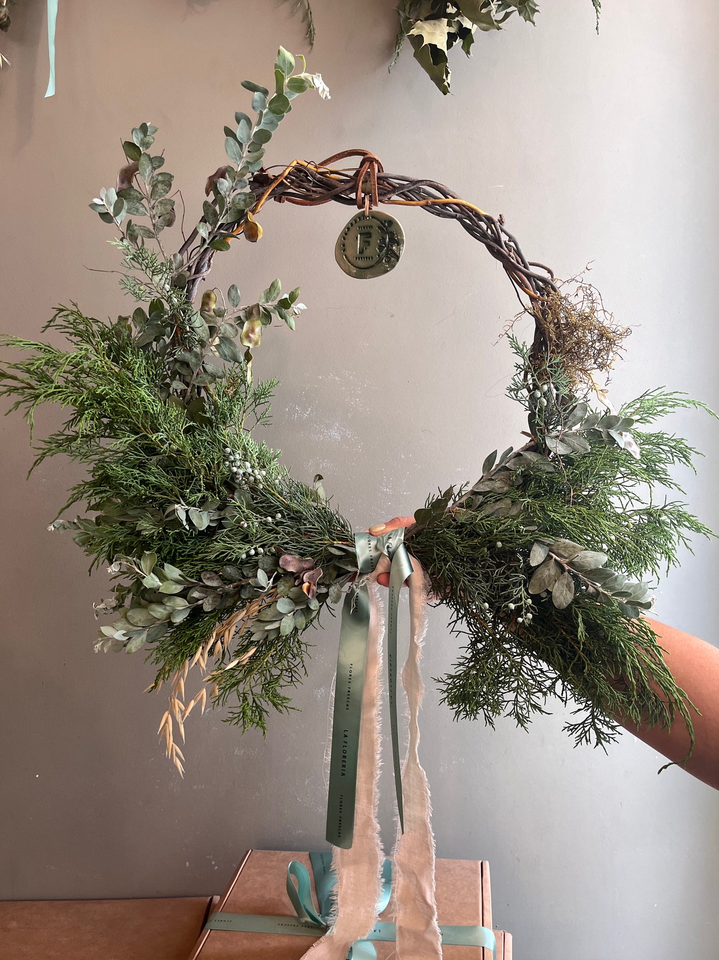TALLER DE CORONAS NAVIDEÑAS 18/12